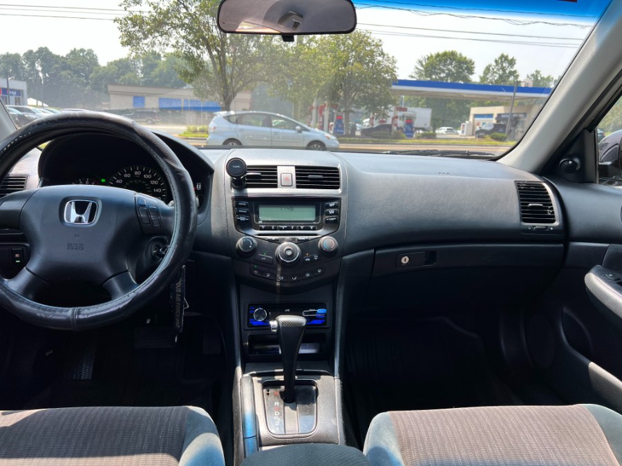 2003 Honda Accord LX - Photo 12