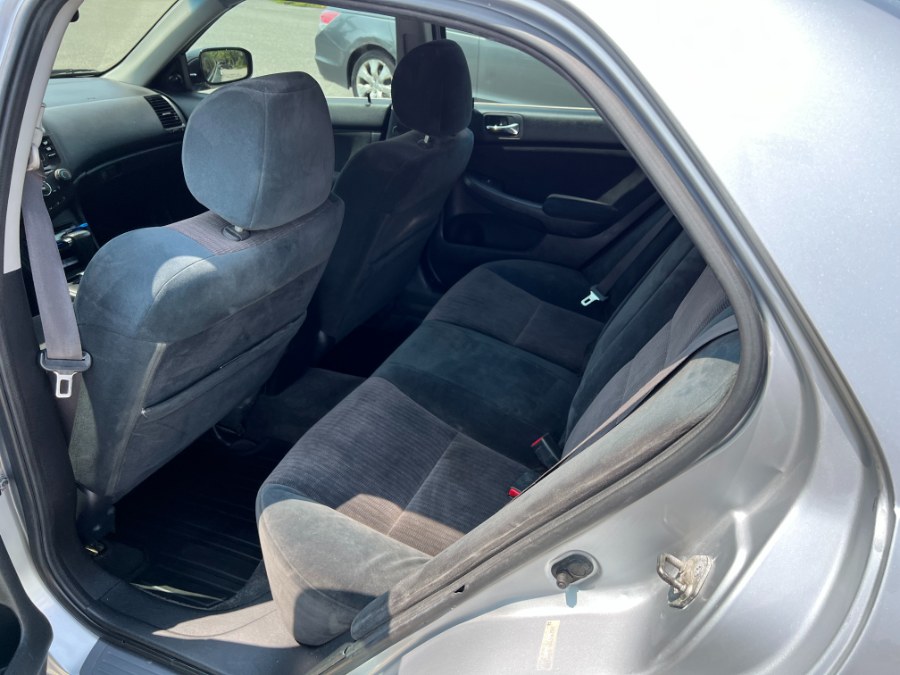 2003 Honda Accord LX - Photo 9