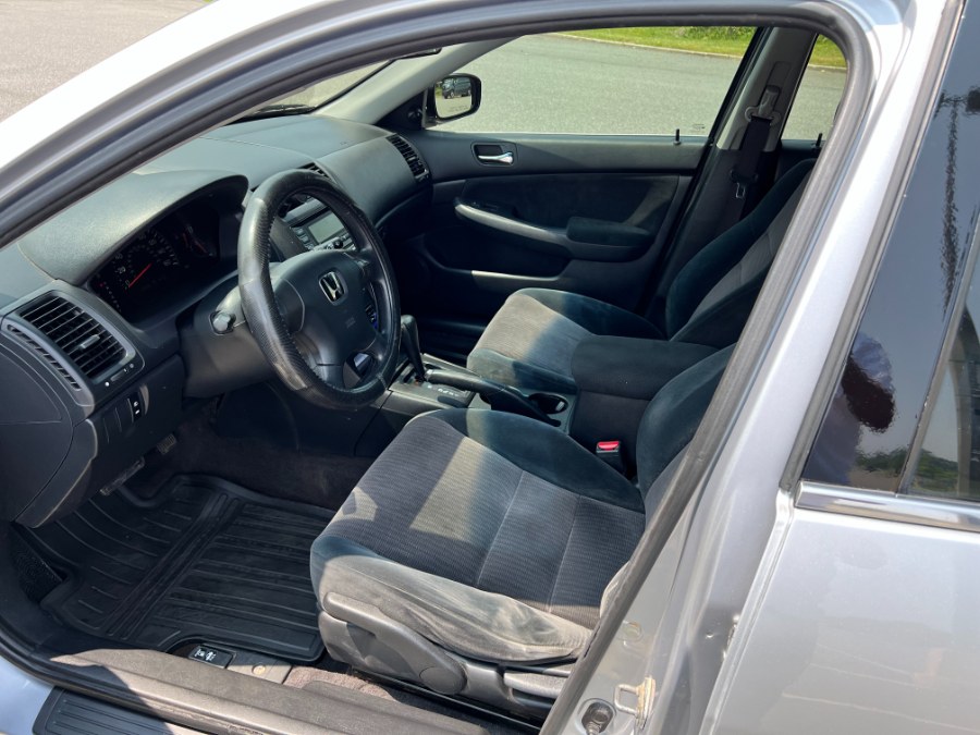 2003 Honda Accord LX - Photo 8