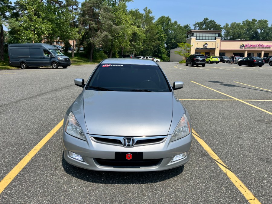 2003 Honda Accord LX 5AT's photo