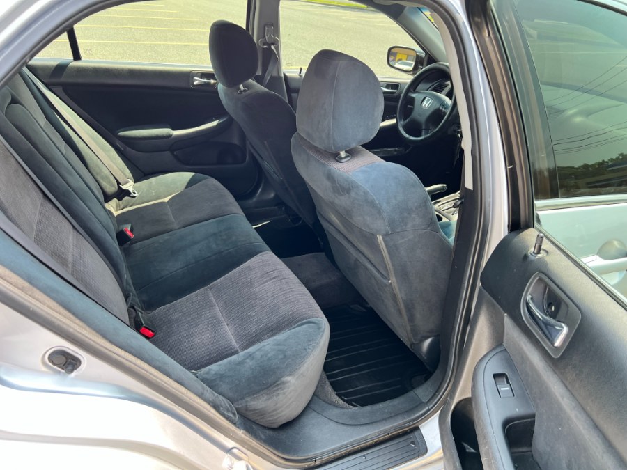 2003 Honda Accord LX - Photo 10