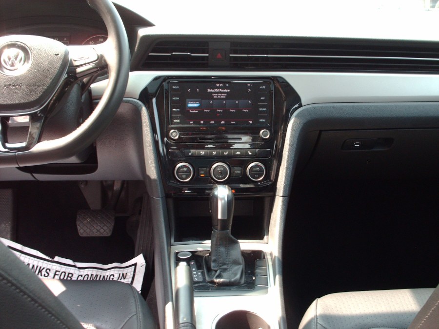 2021 Volkswagen Passat SE - Photo 13