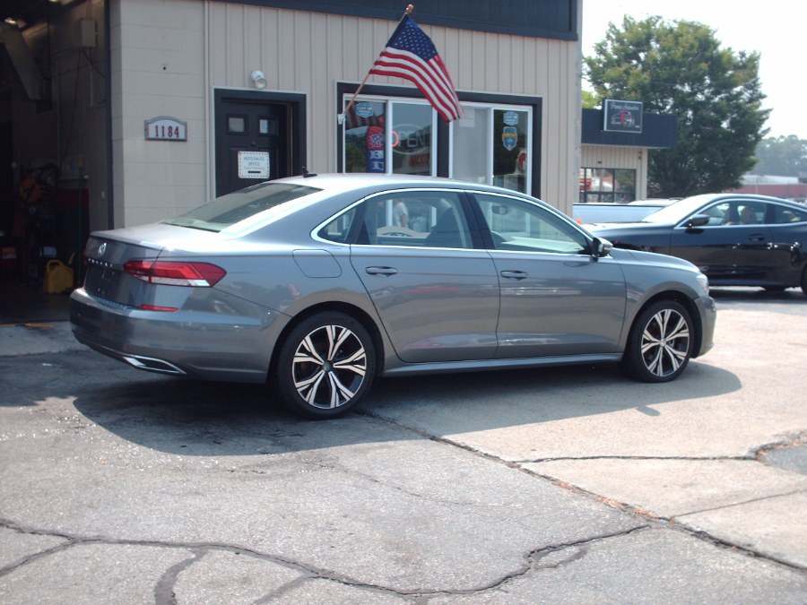 2021 Volkswagen Passat SE - Photo 3
