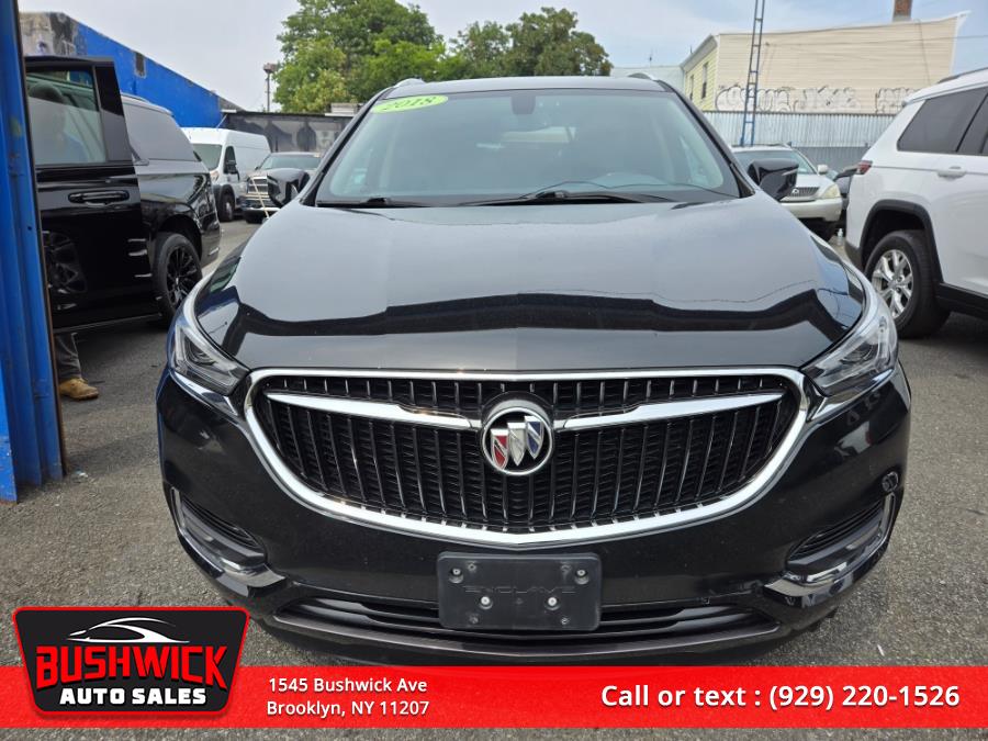 2018 Buick Enclave Essence AWD's photo