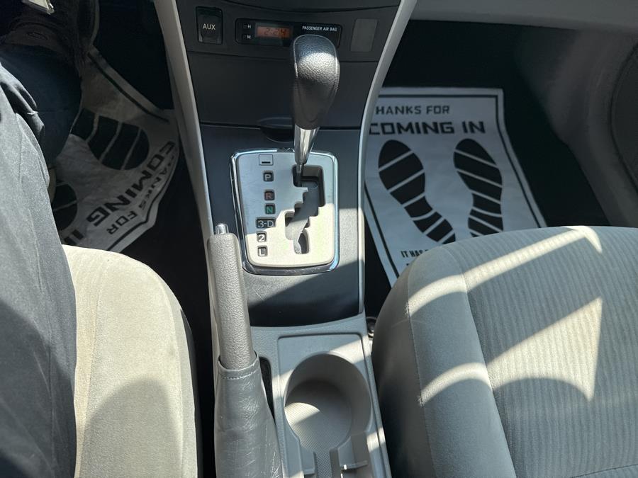 2010 Toyota Corolla LE - Photo 13