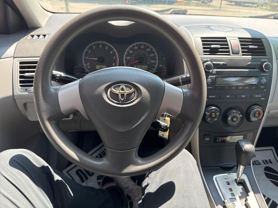 2010 Toyota Corolla LE - Photo 12