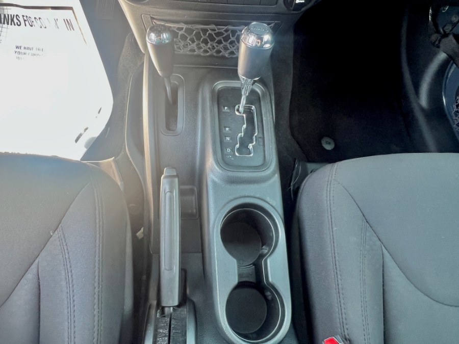 2017 Jeep Wrangler Unlimited Sport S - Photo 26