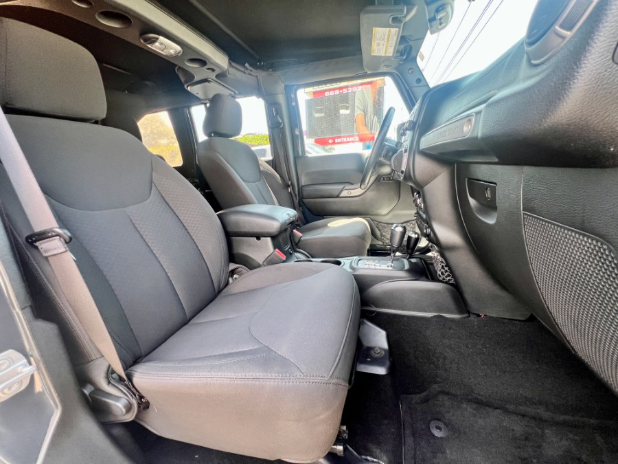 2017 Jeep Wrangler Unlimited Sport S - Photo 29