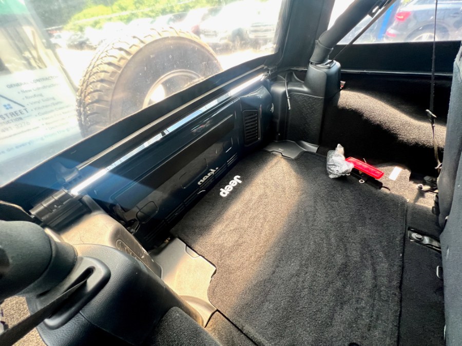 2017 Jeep Wrangler Unlimited Sport S - Photo 11