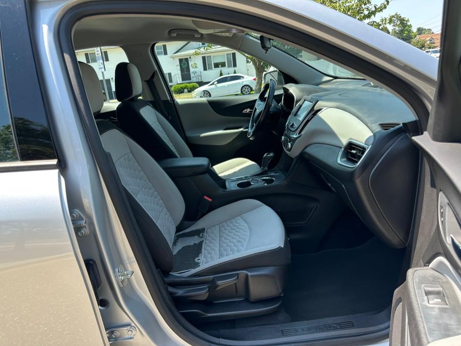 2018 Chevrolet Equinox LS - Photo 16
