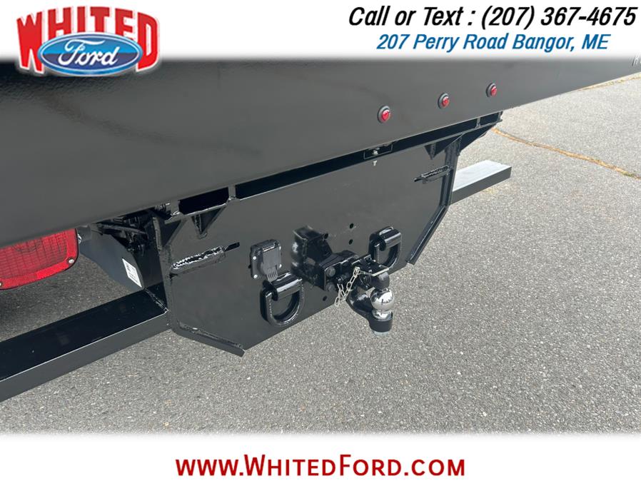 2025 Ford F-550 Super Duty Chassis Cab XL - Photo 12