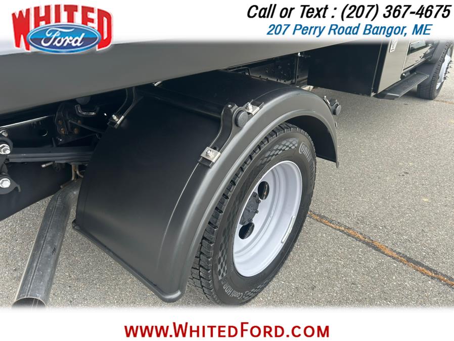 2025 Ford F-550 Super Duty Chassis Cab XL - Photo 11