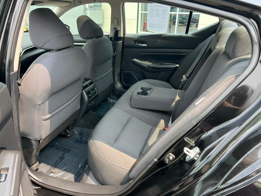 2019 Nissan Altima SV - Photo 13