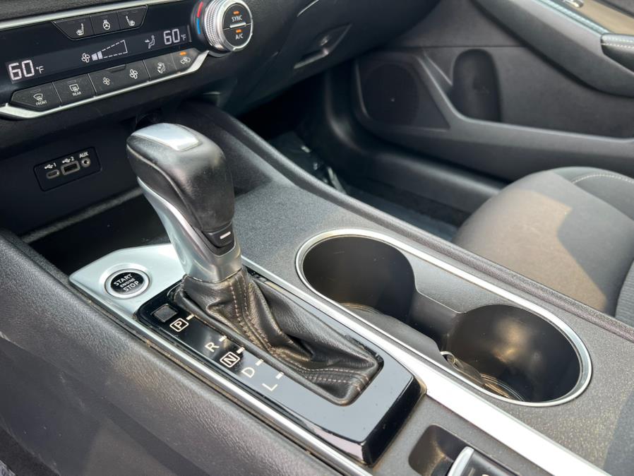 2019 Nissan Altima SV - Photo 11