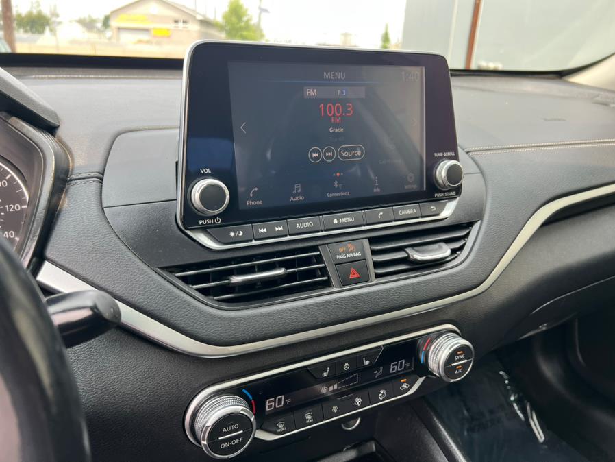 2019 Nissan Altima SV - Photo 10