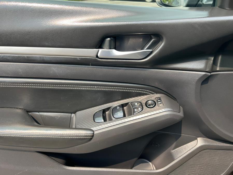 2019 Nissan Altima SV - Photo 7