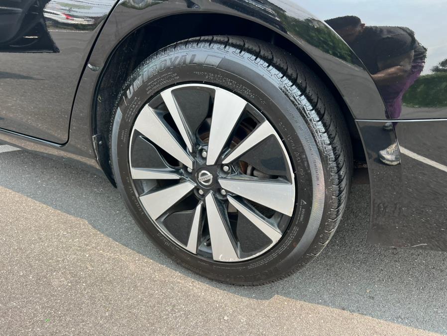 2019 Nissan Altima SV - Photo 16