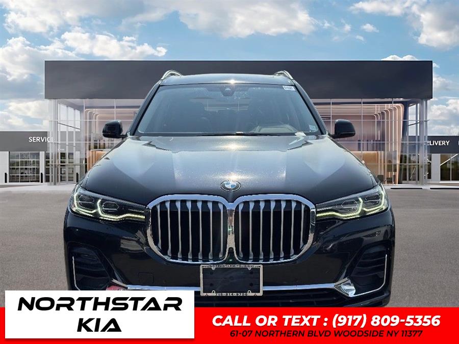 2022 BMW X7 xDrive40i's photo