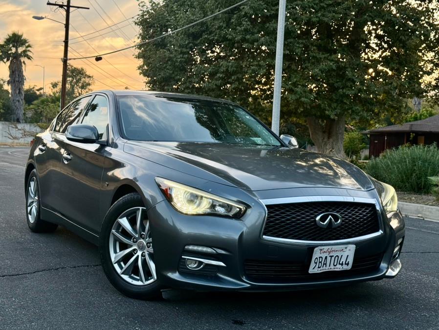 2015 INFINITI Q50 Premium's photo
