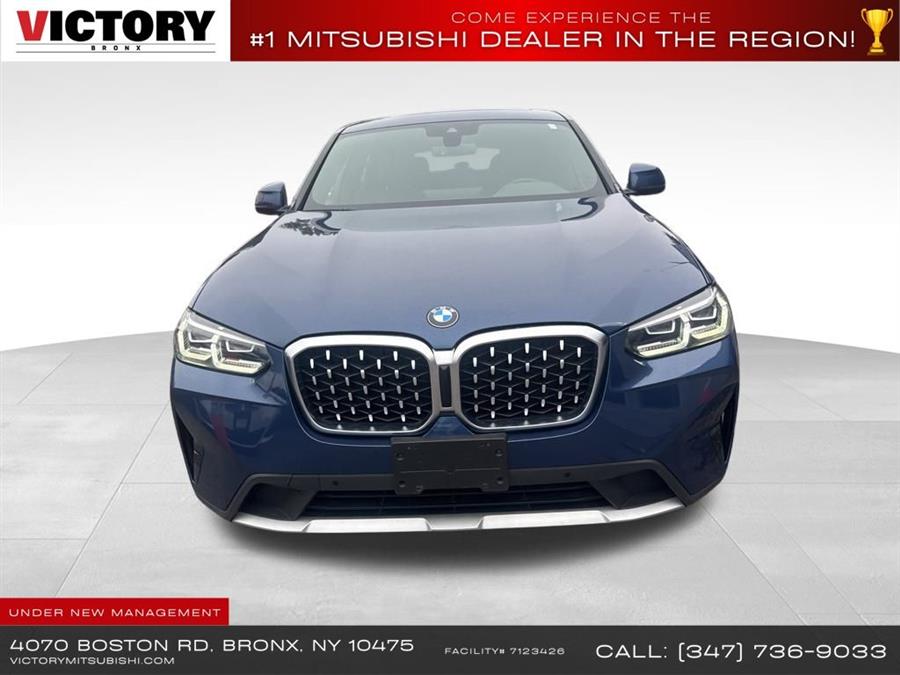 2022 BMW X4 xDrive30i's photo