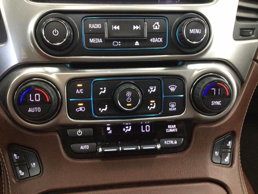 2018 Chevrolet Suburban Premier - Photo 18