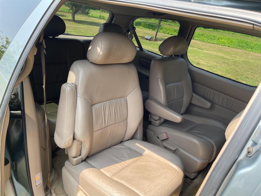 1999 Toyota Sienna LE - Photo 33