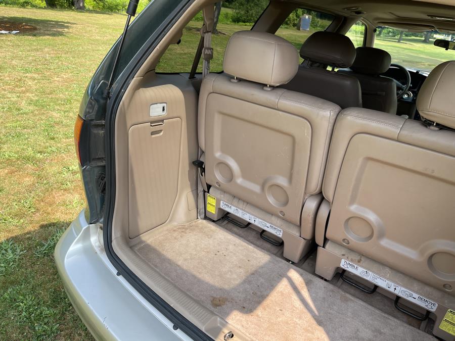 1999 Toyota Sienna LE - Photo 92