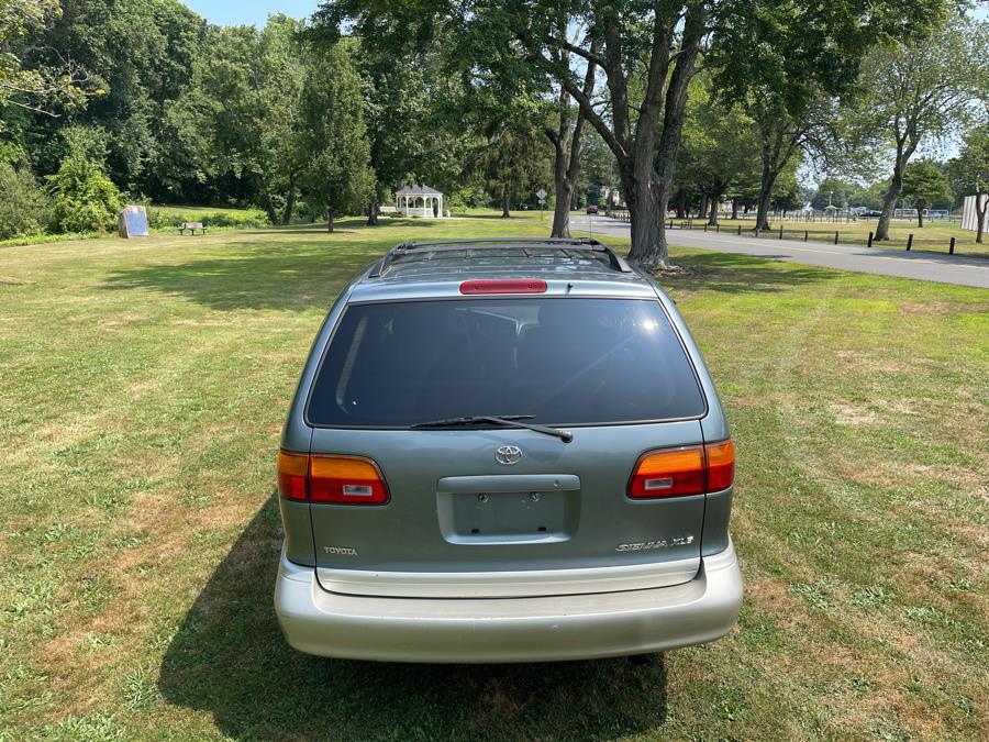 1999 Toyota Sienna LE - Photo 31