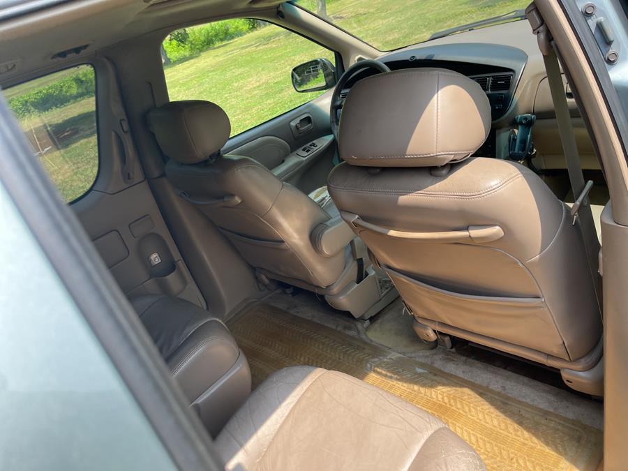 1999 Toyota Sienna LE - Photo 87