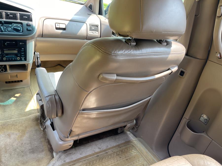 1999 Toyota Sienna LE - Photo 61