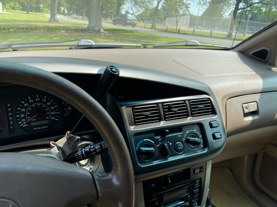 1999 Toyota Sienna LE - Photo 50