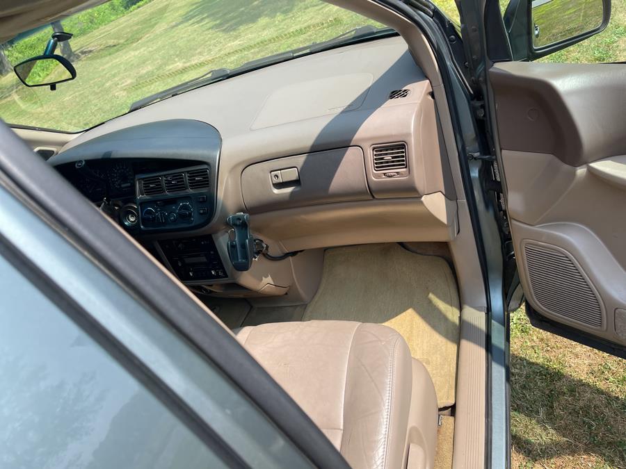 1999 Toyota Sienna LE - Photo 76