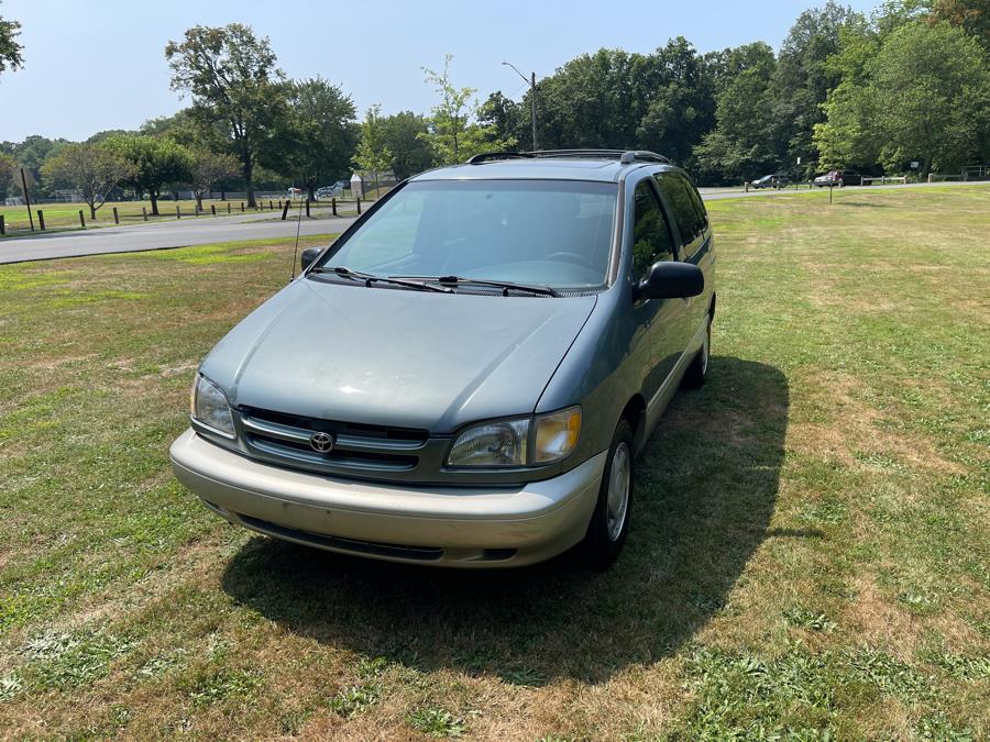 1999 Toyota Sienna LE - Photo 14