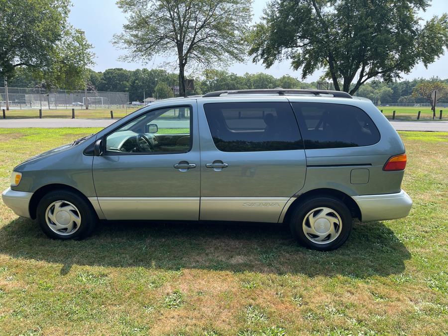 1999 Toyota Sienna LE - Photo 47