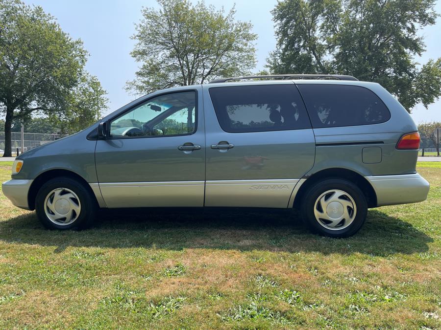 1999 Toyota Sienna LE - Photo 45