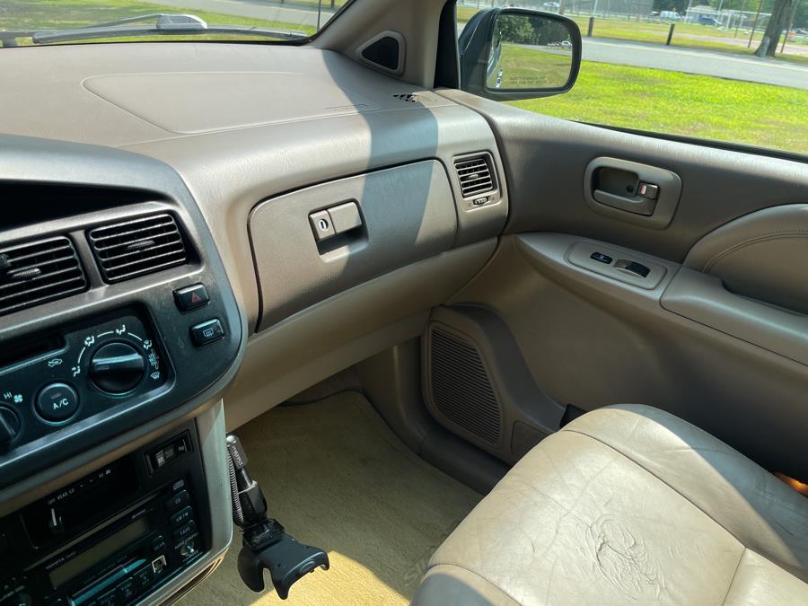 1999 Toyota Sienna LE - Photo 51