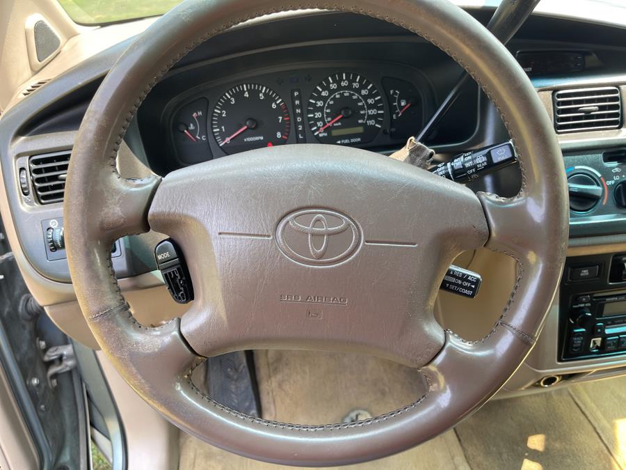 1999 Toyota Sienna LE - Photo 49
