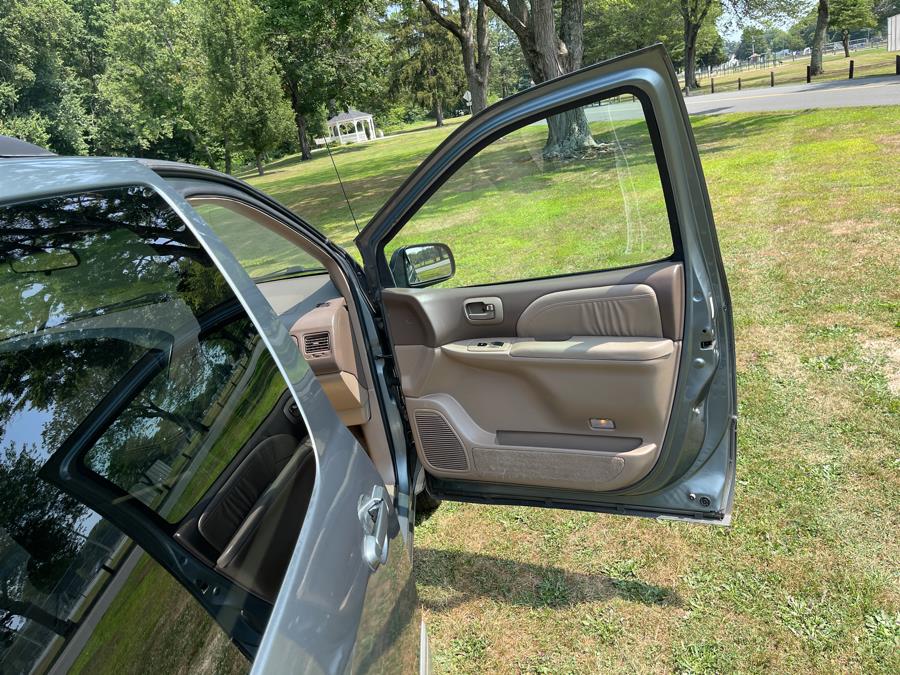 1999 Toyota Sienna LE - Photo 79