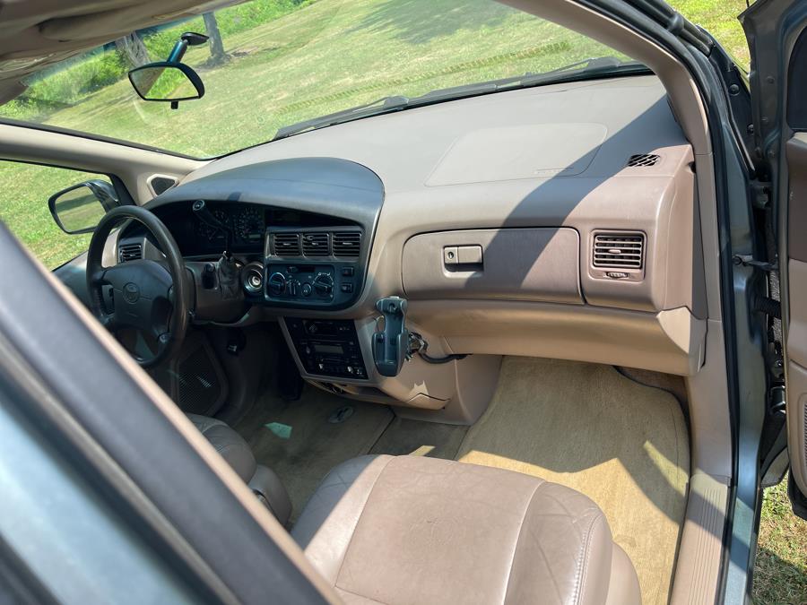 1999 Toyota Sienna LE - Photo 74