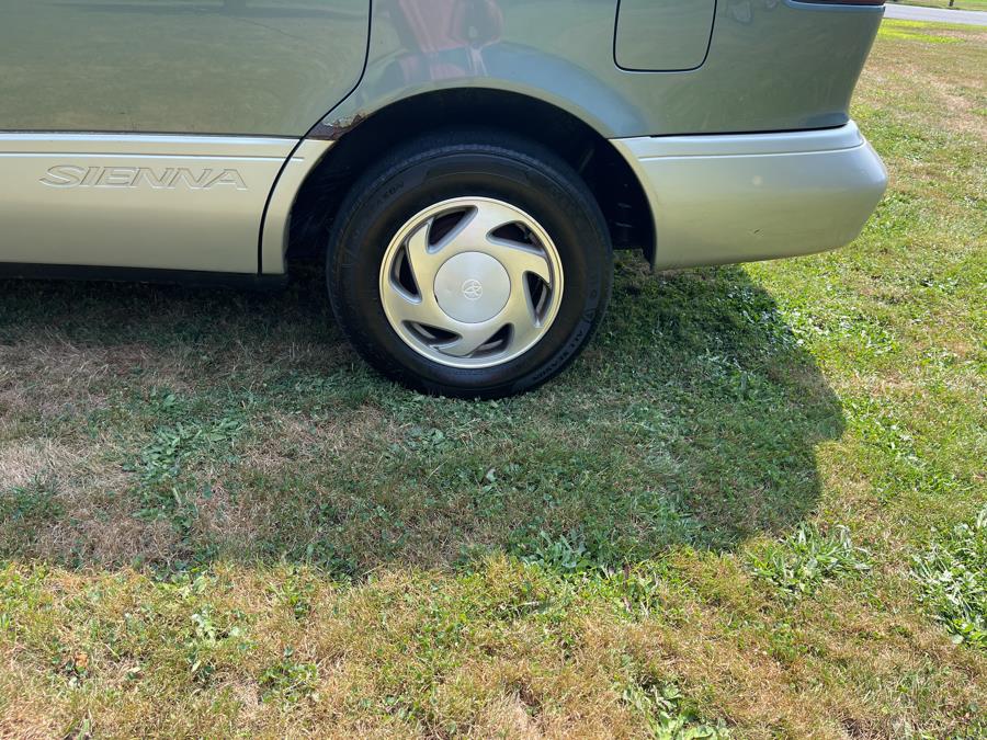 1999 Toyota Sienna LE - Photo 42