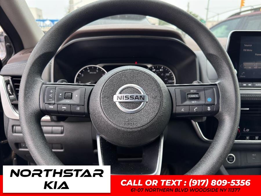 2021 Nissan Rogue SV - Photo 16
