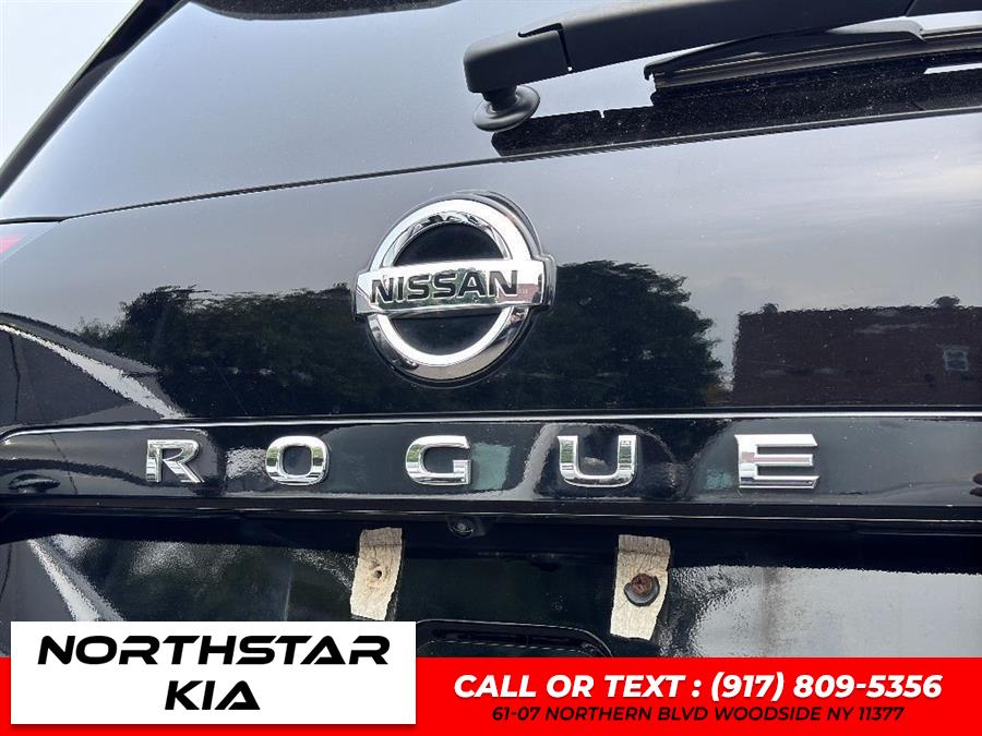 2021 Nissan Rogue SV - Photo 6