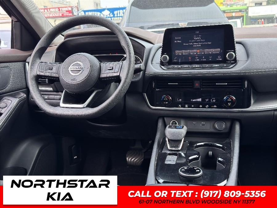 2021 Nissan Rogue SV - Photo 25