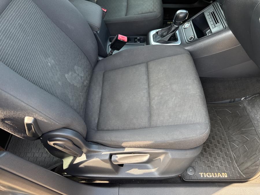 2018 Volkswagen Tiguan Limited Base - Photo 14