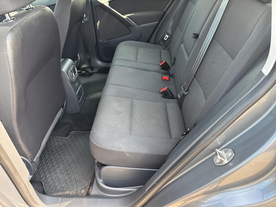 2018 Volkswagen Tiguan Limited Base - Photo 10