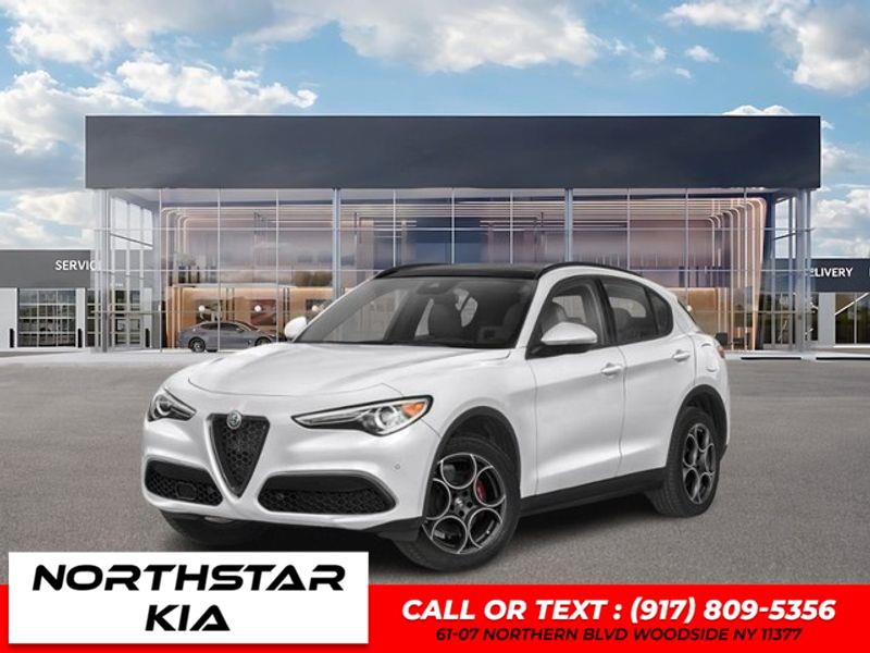 2022 Alfa Romeo Stelvio Ti AWD's photo