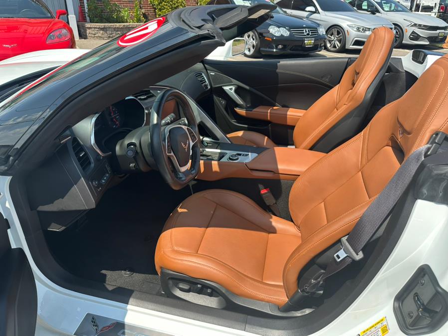 2017 Chevrolet Corvette 2LT - Photo 10