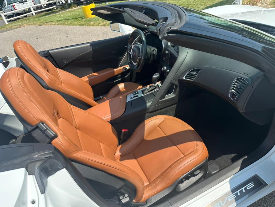 2017 Chevrolet Corvette 2LT - Photo 11