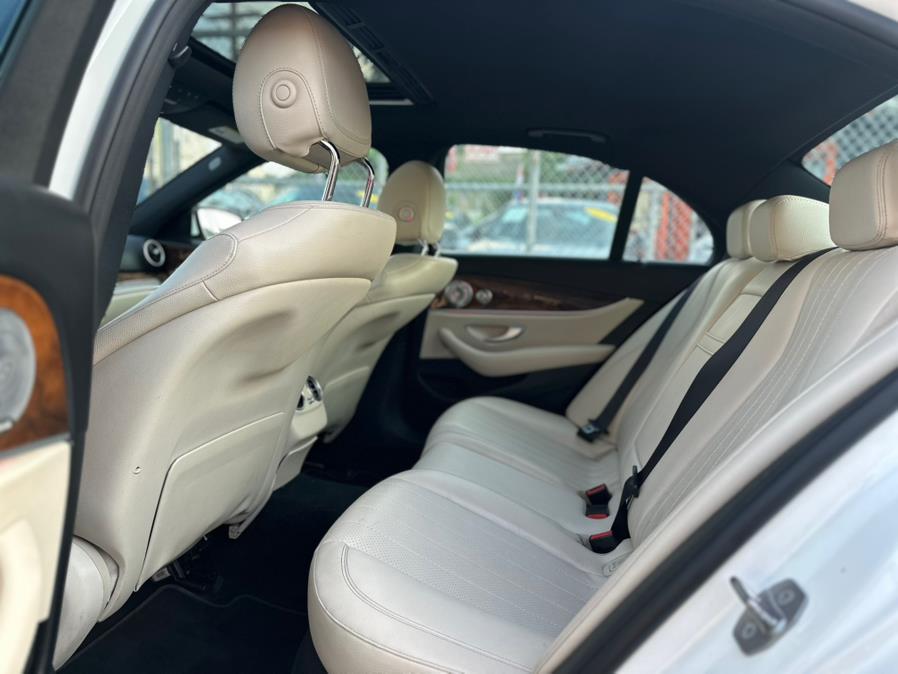 2017 Mercedes-Benz E-Class E300 - Photo 8
