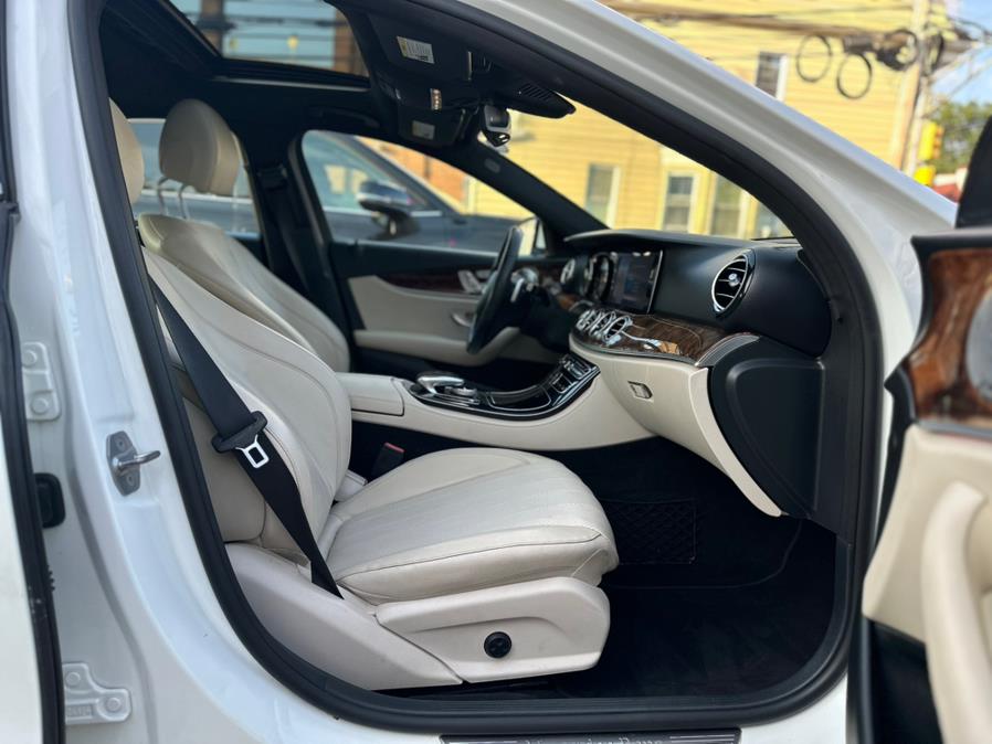 2017 Mercedes-Benz E-Class E300 - Photo 12